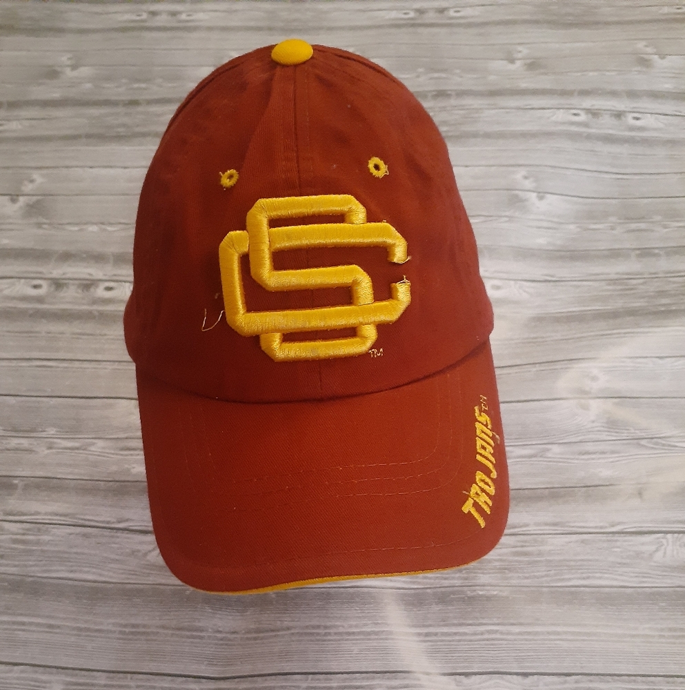 ✂️ 🎉S-HP🎉 The Original Colosseum SC Trojans Hat